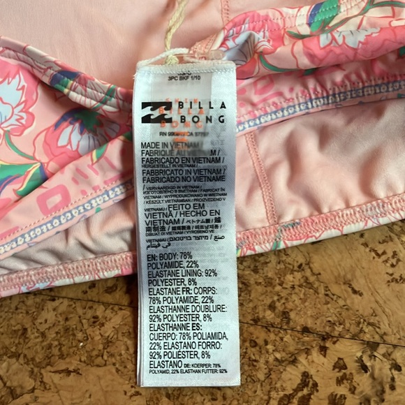 NWT billabong bathing suit top - Picture 6 of 6